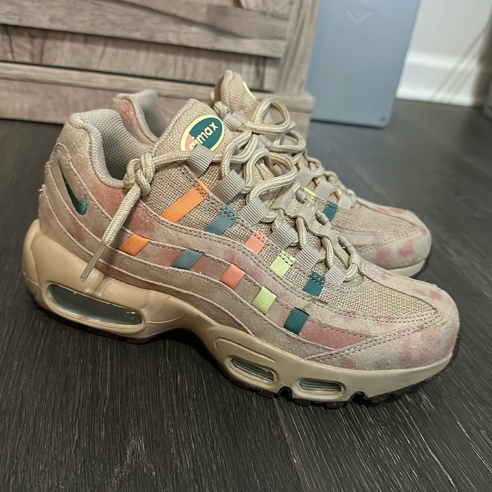 Nike Air Max womens 6